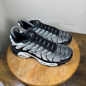 Nike Air Max Plus TN Black White Grey Gradient DM0032-003 Mens 8.5 Sneakers